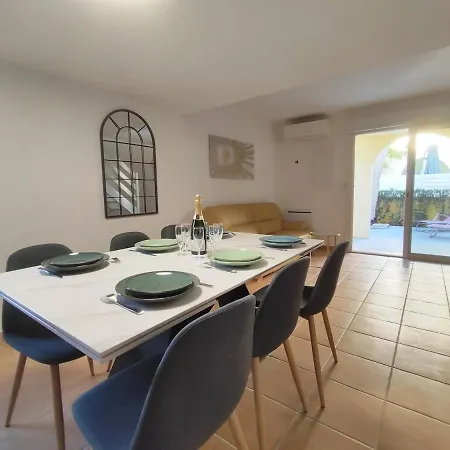 8, La Palmeraie, Village Naturiste, Cap D'agde