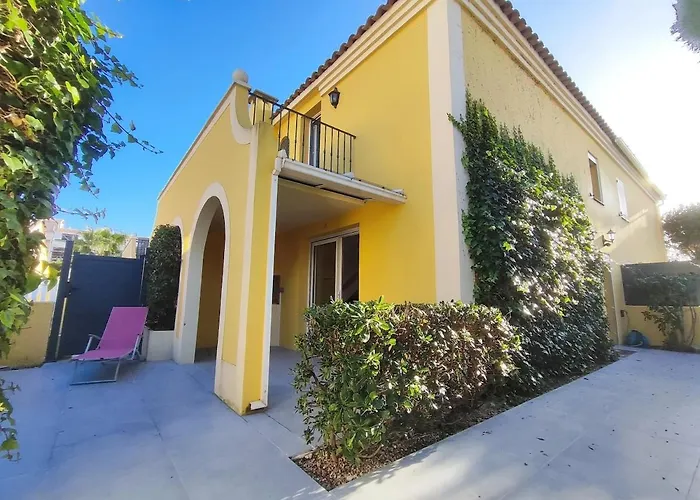 8, La Palmeraie, Village Naturiste, Cap D'agde Agde