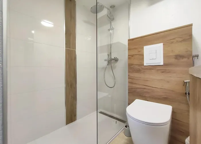 8, La Palmeraie, Village Naturiste, Cap D'agde Agde