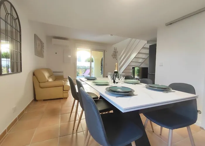 8, La Palmeraie, Village Naturiste, Cap D'agde * Agde