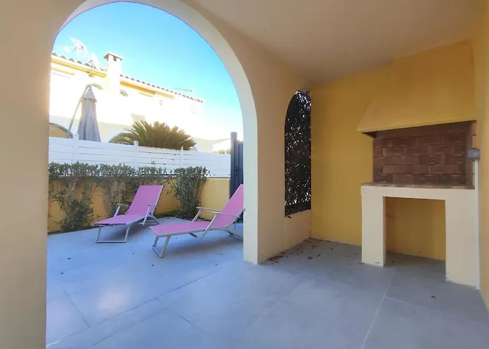 8, La Palmeraie, Village Naturiste, Cap D'agde *